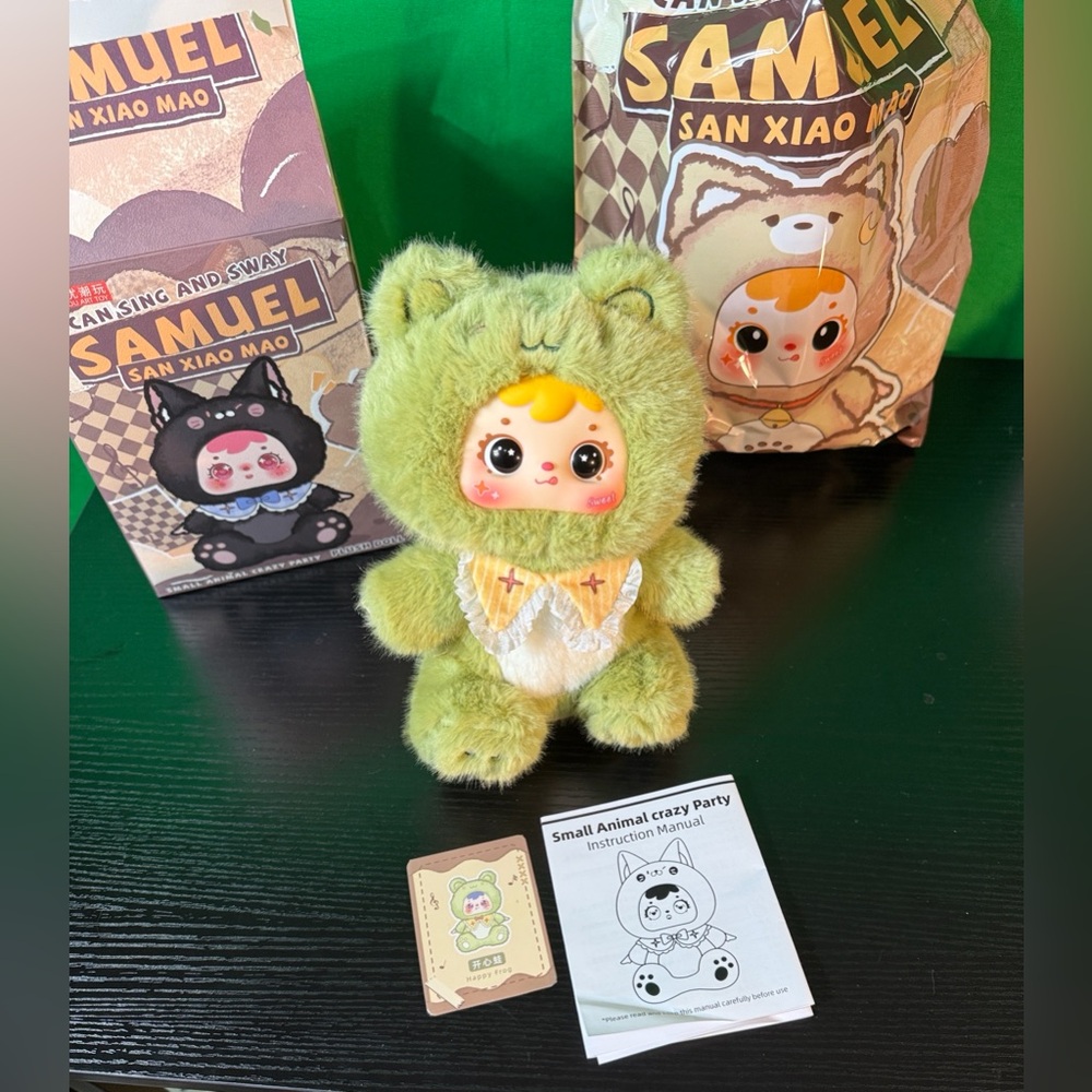 Samual - Swing & Sway Vinyl Plush
